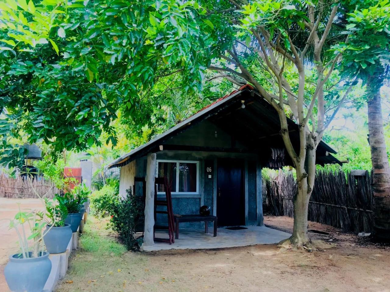 Werala Beach Resort カルピティヤ エクステリア 写真