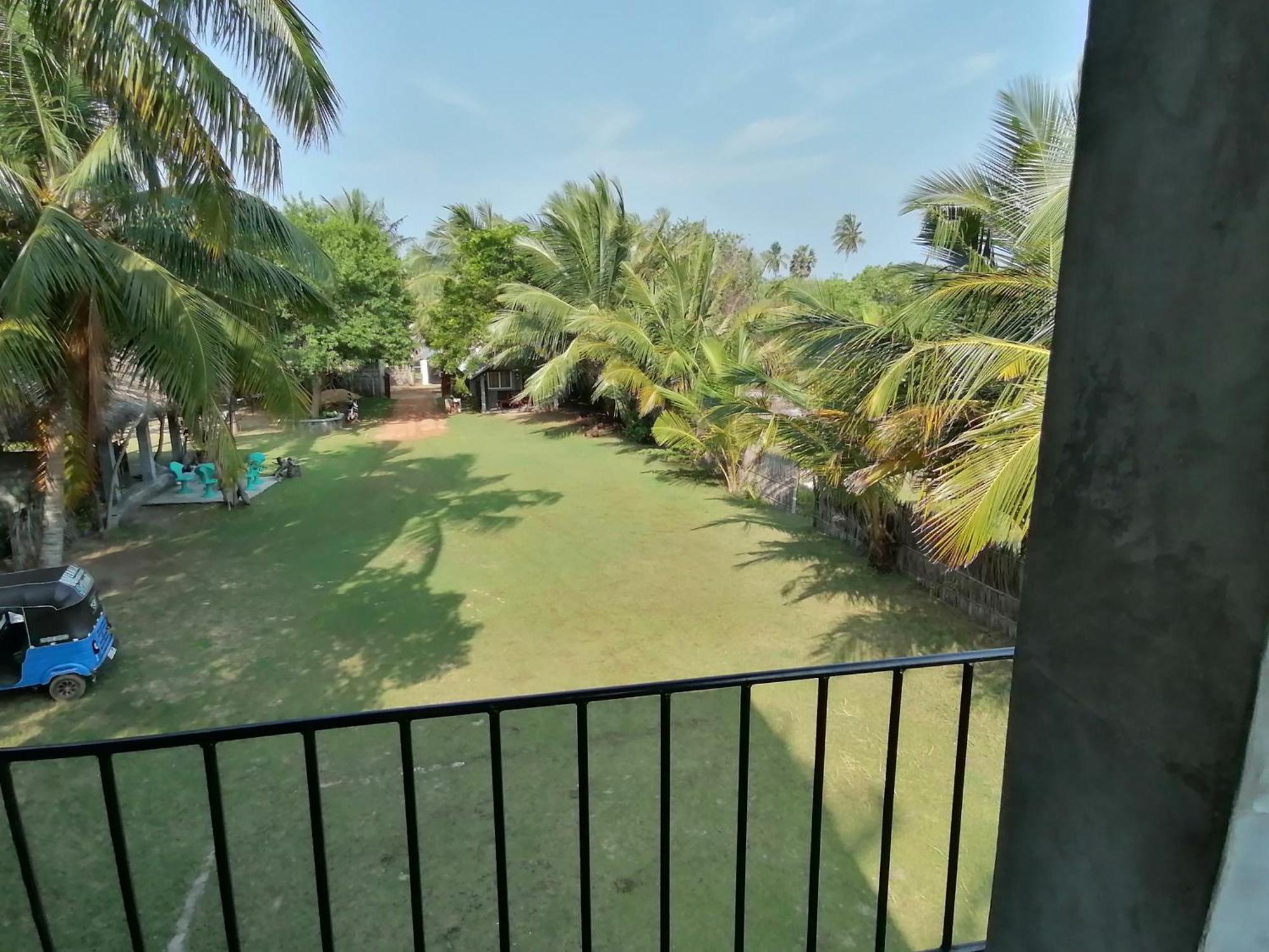Werala Beach Resort カルピティヤ エクステリア 写真