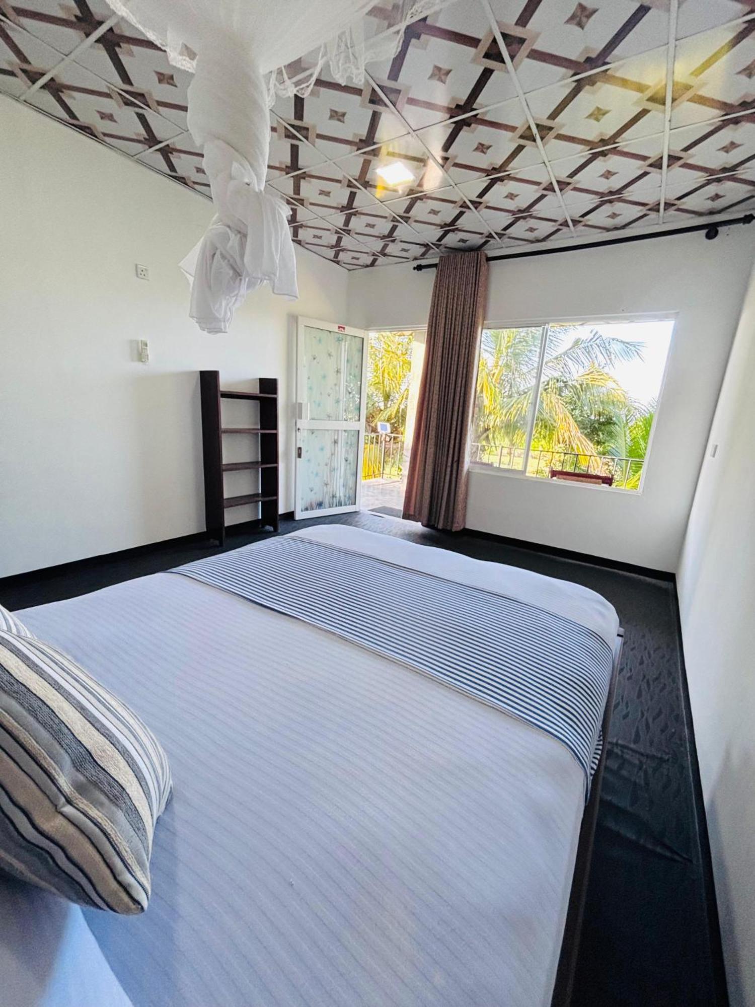 Werala Beach Resort カルピティヤ エクステリア 写真