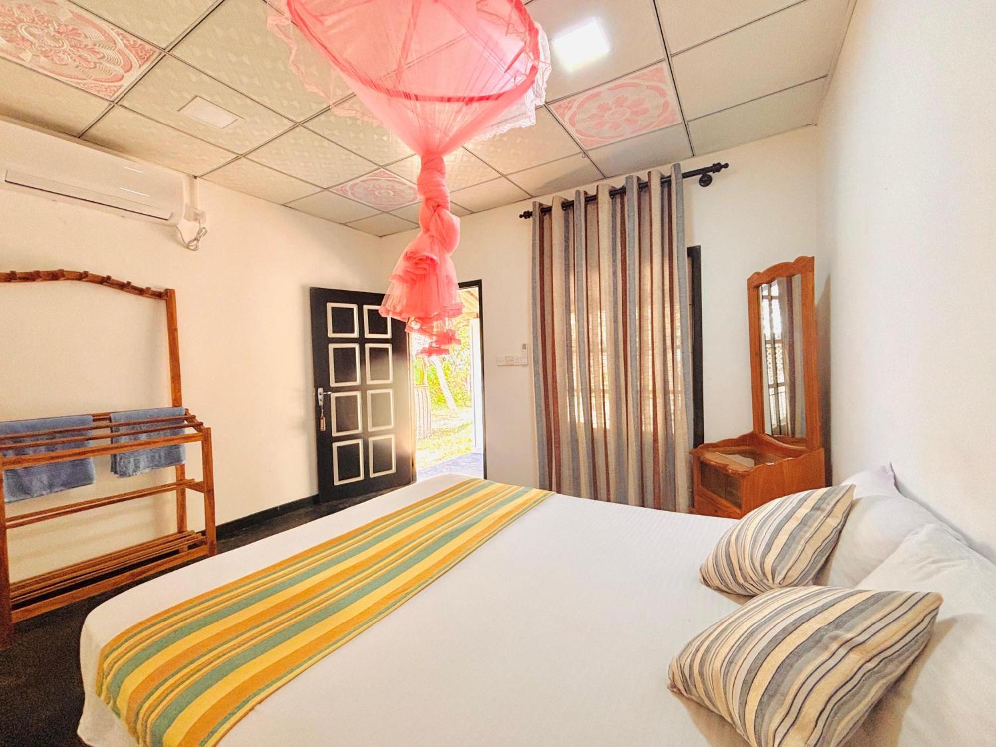 Werala Beach Resort カルピティヤ エクステリア 写真