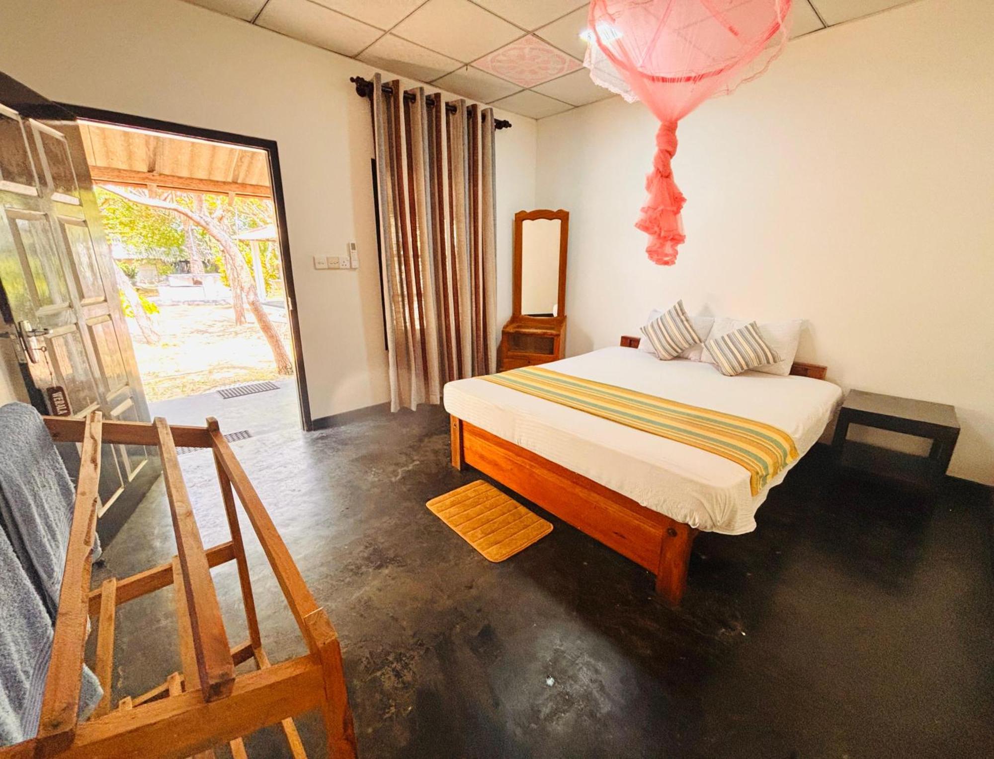 Werala Beach Resort カルピティヤ エクステリア 写真