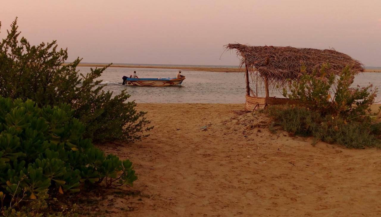 Werala Beach Resort カルピティヤ エクステリア 写真